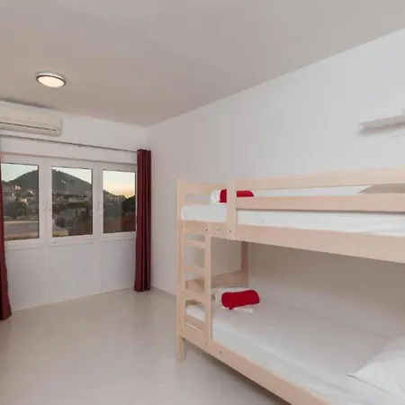 Free Bird - Bed In Four Bed Mixed 2 Holiday home *