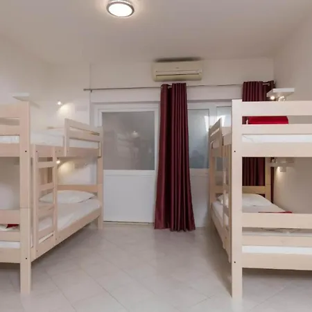 Free Bird - Bed In Four Bed Mixed 2 * Dubrovnik