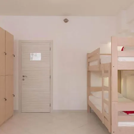 Free Bird - Bed In Four Bed Mixed 2 Holiday home Dubrovnik