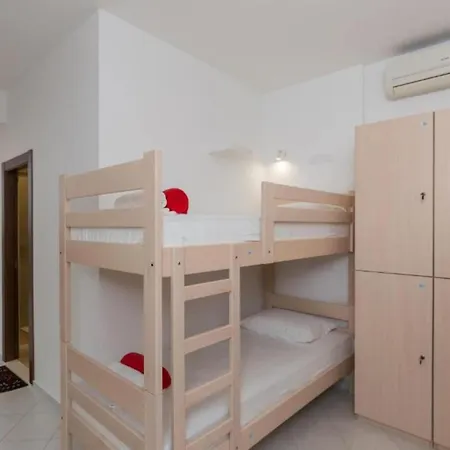 Free Bird - Bed In Four Bed Mixed 2 * Dubrovnik